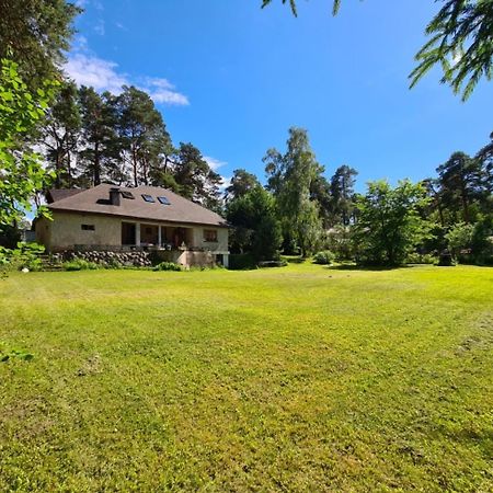 Vabaduse Guesthouse Нарва-Йыэсуу Экстерьер фото