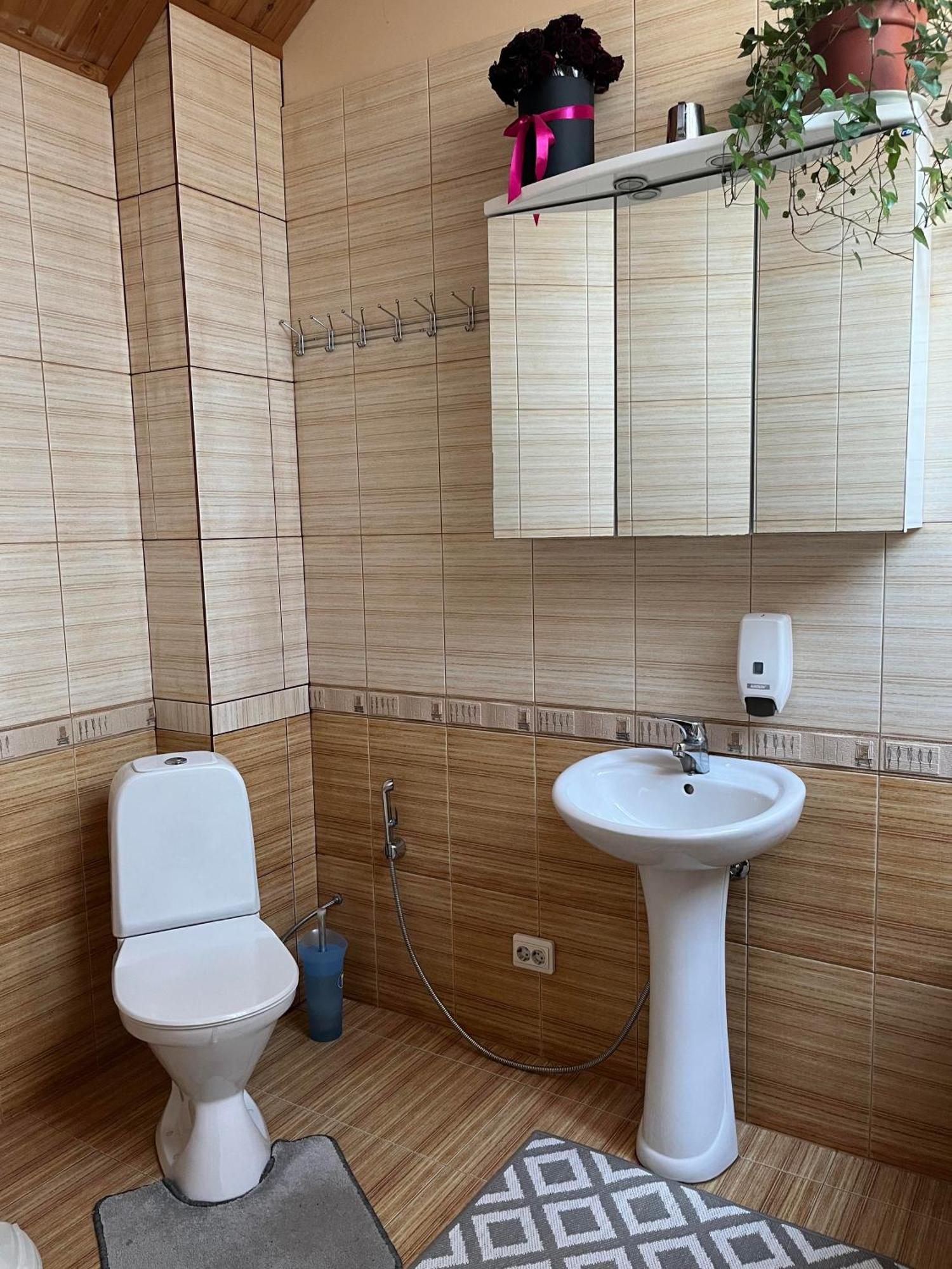 Vabaduse Guesthouse Нарва-Йыэсуу Экстерьер фото