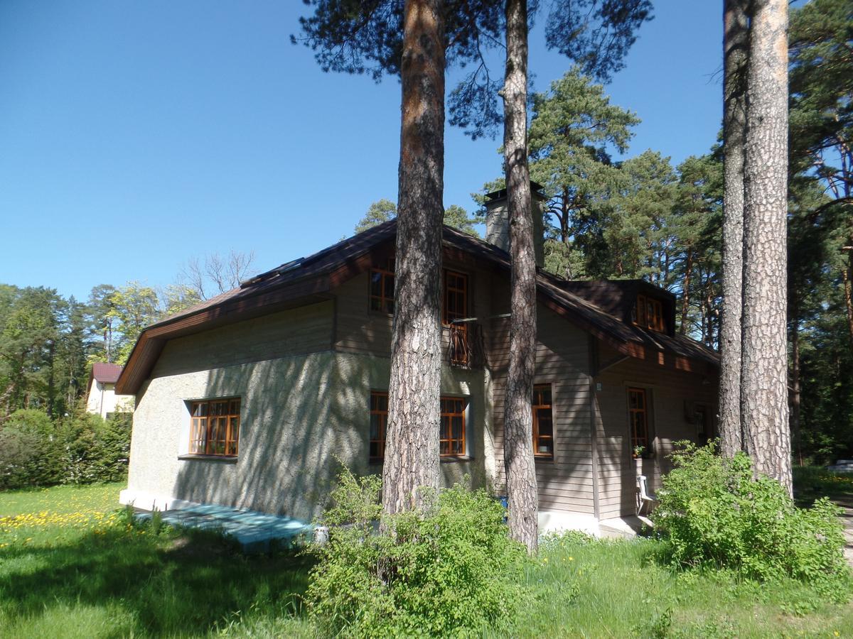 Vabaduse Guesthouse Нарва-Йыэсуу Экстерьер фото